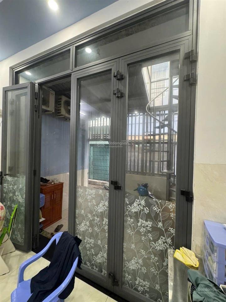 Bán nhà hẻm ô tô thông lãnh binh thăng q11 53m 2 tầng 3pn chỉ 6 tỷ tl.