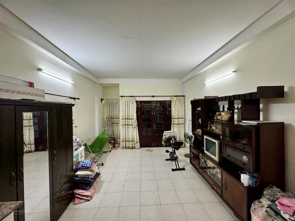 Bán nhà tân bình 55m2  4,3 x 12 chỉ 8 tỷ tl, hẻm ô tô đổ cửa ngày đêm, 2 bước ra mặt tiền.