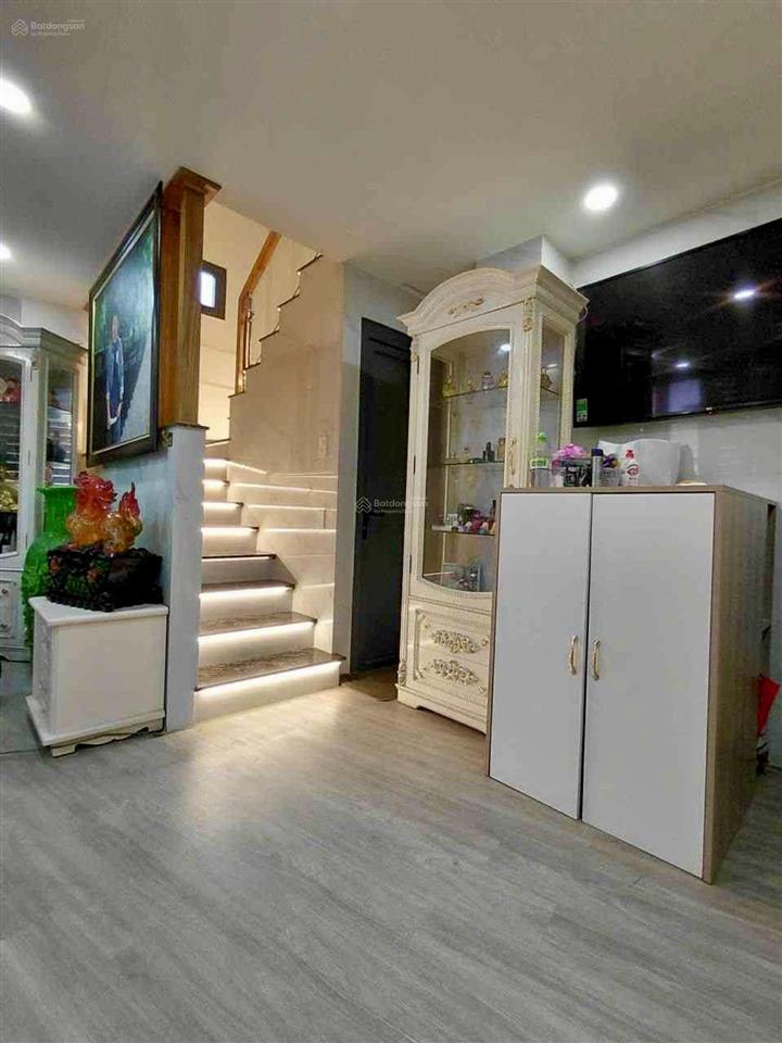 Bán nhà tân bình giáp quận 10 hẻm xe tải tránh ngang 6m chỉ 6.x tỷ tl.
