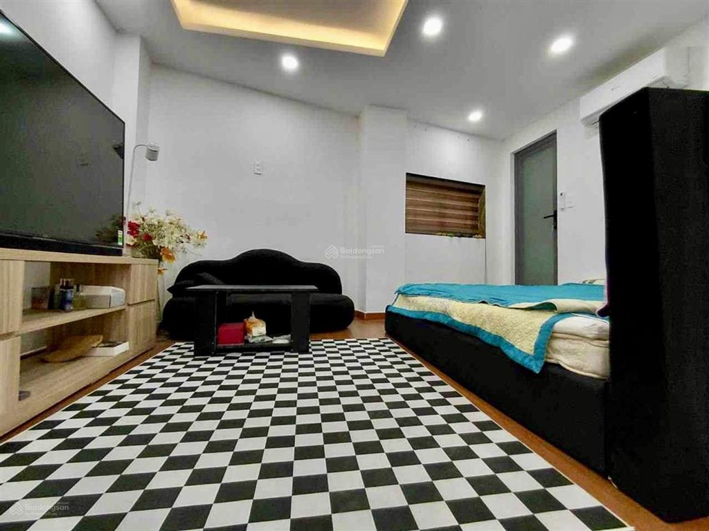 Bán nhà tân bình giáp quận 10 hẻm xe tải tránh ngang 6m chỉ 6.x tỷ tl.