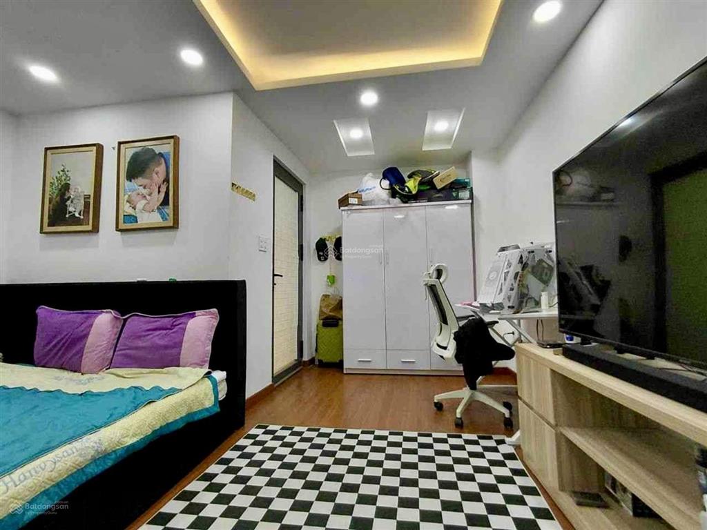 Bán nhà tân bình giáp quận 10 hẻm xe tải tránh ngang 6m chỉ 6.x tỷ tl.