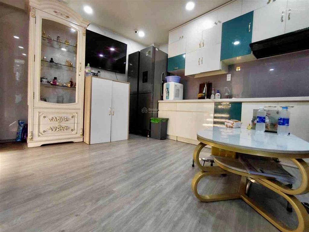 Bán nhà tân bình giáp quận 10 hẻm xe tải tránh ngang 6m chỉ 6.x tỷ tl.