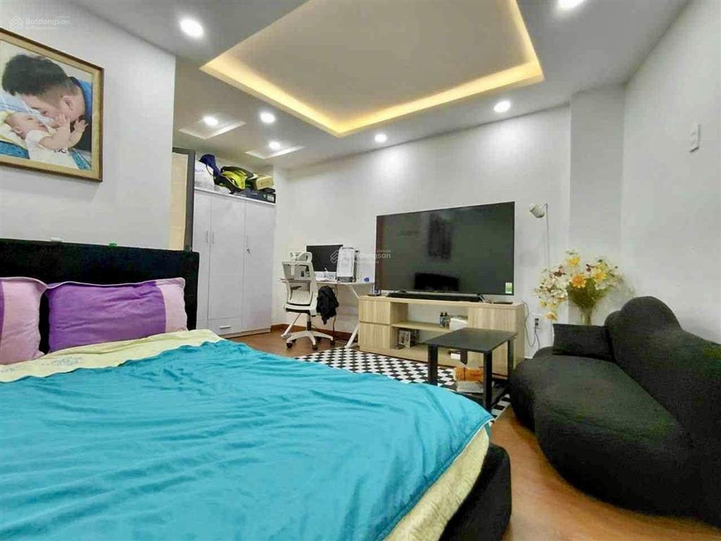 Bán nhà tân bình giáp quận 10 hẻm xe tải tránh ngang 6m chỉ 6.x tỷ tl.