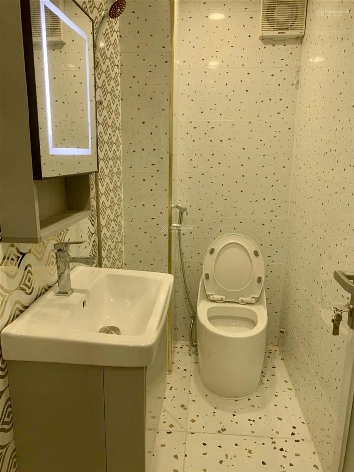 Chỉ nhỉnh 7 tỷ nhà 3 tầng cmt8, tân bình khu vip dân trí gần 40m2 1 bước qua quận 10 ở ngay.