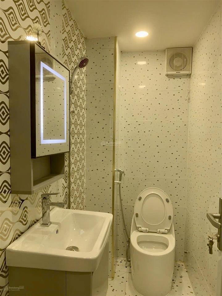 Chỉ nhỉnh 7 tỷ nhà 3 tầng cmt8, tân bình khu vip dân trí gần 40m2 1 bước qua quận 10 ở ngay.