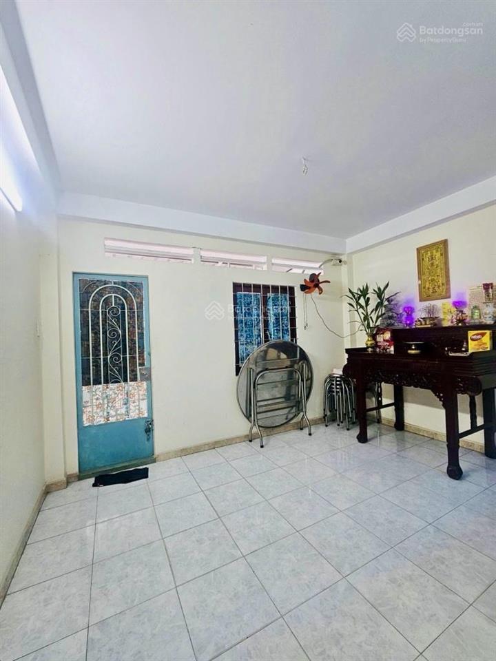 Bán nhà lạc long quân tân bình, hẻm xe hơi 1 bước chân, cách mặt tiền, 60m2 chỉ 7,2 tỷ.