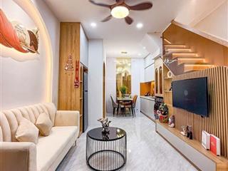 Nhà đẹp chỉ việc xách vali ở  2 tầng  2 phòng ngủ  full nội thất