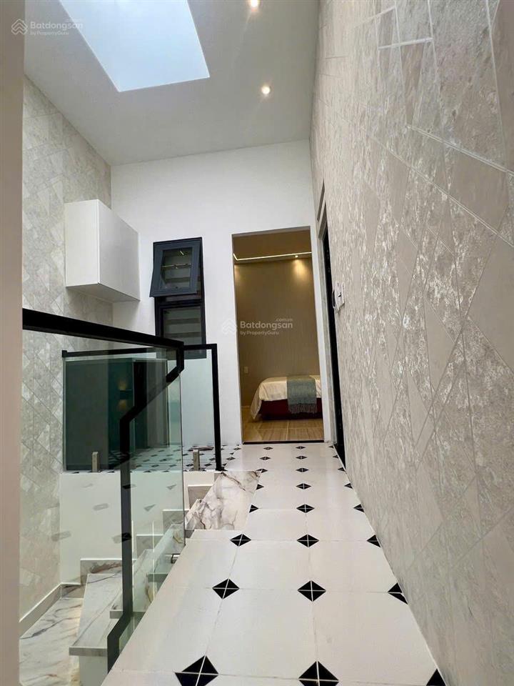 Bán nhà riêng tại đường hòa bình, phường 5, quận 11, 3,6 tỷ, 33,9 m2 nhiều tiện ích, sổ hồng riêng.