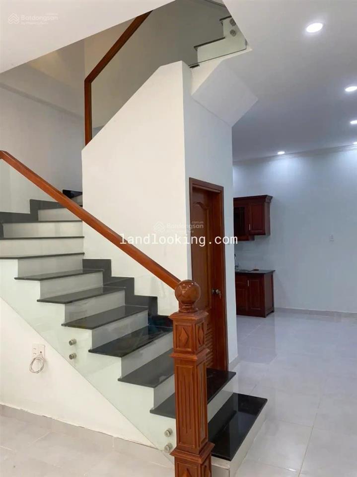 Bán gấp nhà 2ty580 lam sơn, tân bình hơn 38m sở hữu 4 tầng, liền kề công viên hoàng văn thụ
