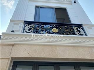 Bán gấp nhà lam sơn, tân bình với hơn 38m² chỉ 2ty9 sở hữu 4 tầngliền kề công viên hoàng văn thụ