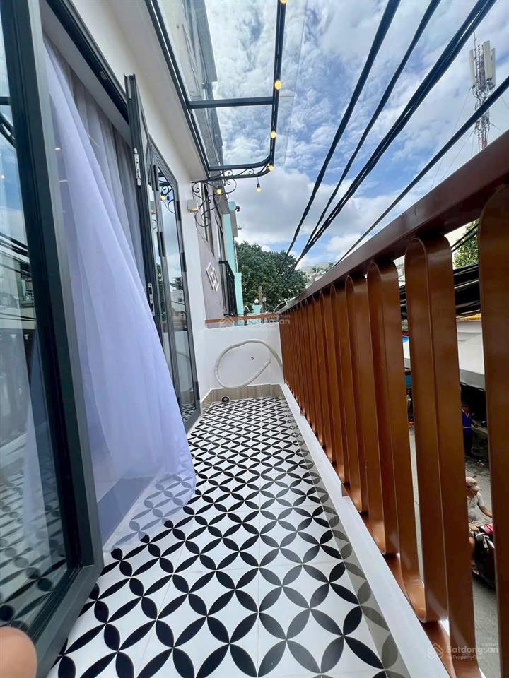 Bán nhà riêng tại đường hòa bình, phường 5, quận 11, 3,6 tỷ, 33,9 m2 nhiều tiện ích, sổ hồng riêng.