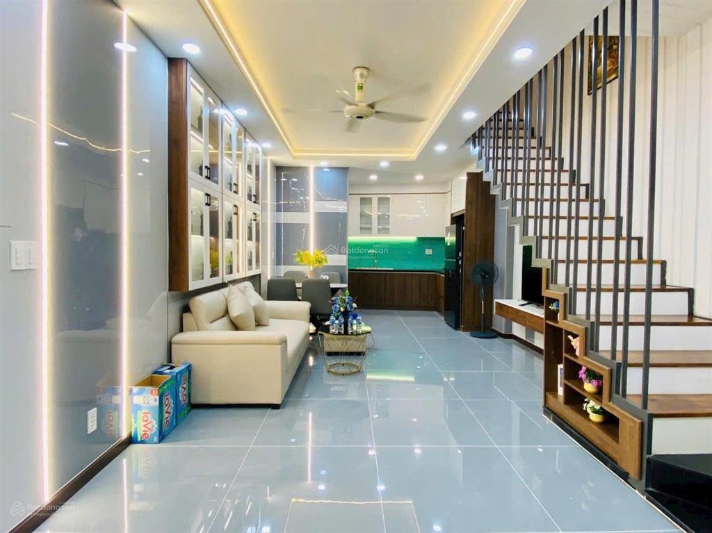 Hạ giá bán nhanh nhà đẹp hoàng hoa thám, bình thạnh, 49,7m2  3 lầu, gần sân bay và gần q1, q3