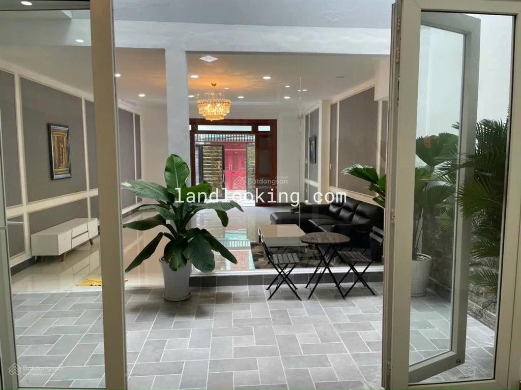 Kẹt tiền cần bán gấp 3tỷ950căn 4 pncách mạng tháng támquận 10 với 75m² hẽm otokinh doanh tốt.