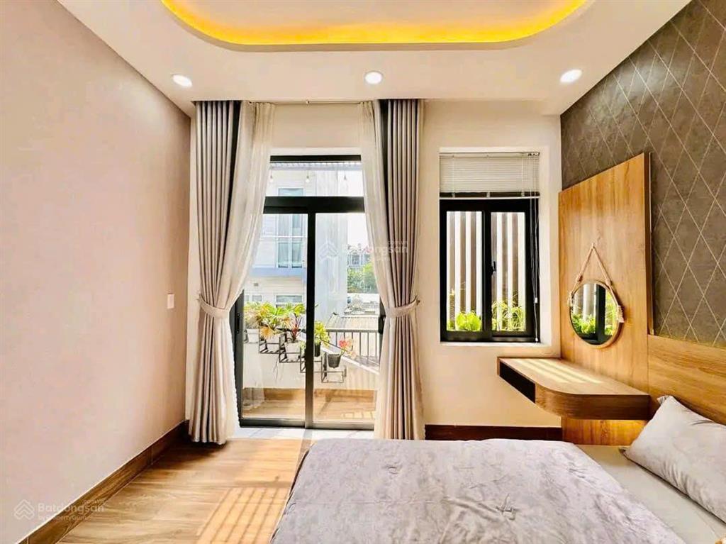 Nhà hẽm 1 xẹt 5m giá chỉ 2tỷ890  ba tháng hai, quận 10, sổ riêng 55,2m² đang cho thuê 10tr/tháng