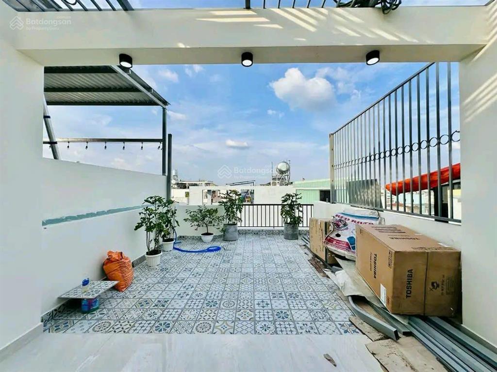 Nhà 5 tầng giá 4tỷ980 thành thái, quận 10, dt 68.9m² hẻm xe hơi 4m nhiều tiện ích xung quanh, shr