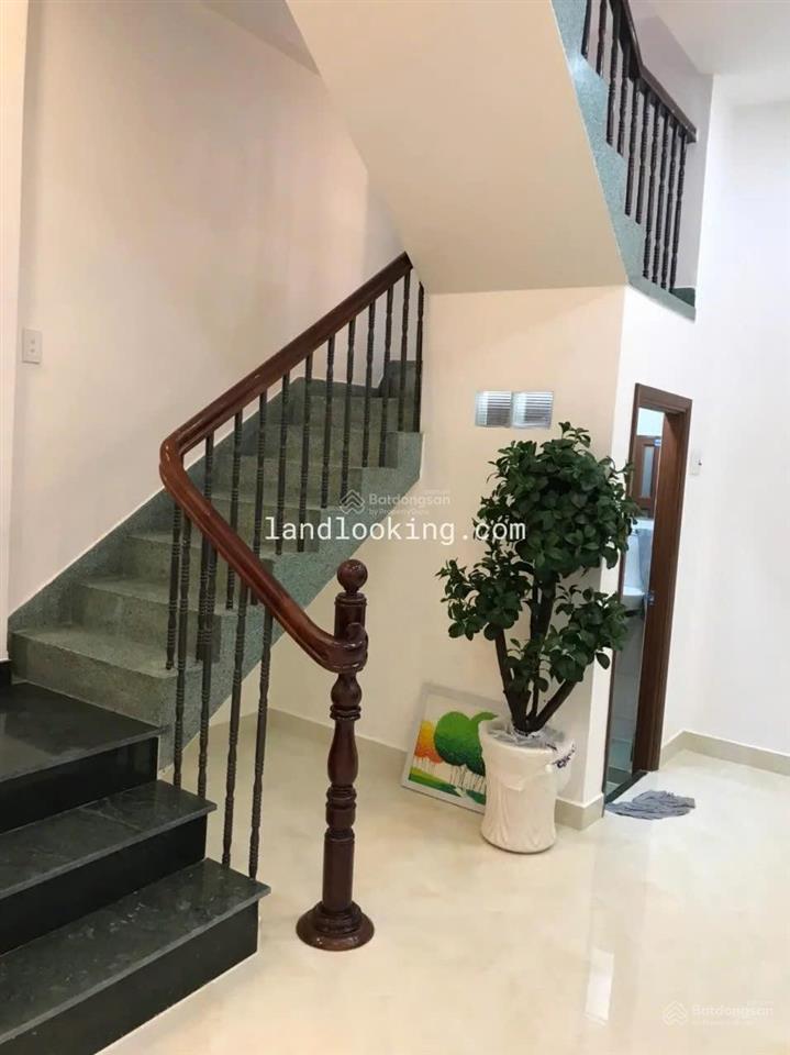 Hòa hảo, quận 10, nhà 3 tầng 46m² hạ giá còn 3 tỷ 980 triệu, hđt 9tr/tháng, sổ riêng hoàn công đủ.