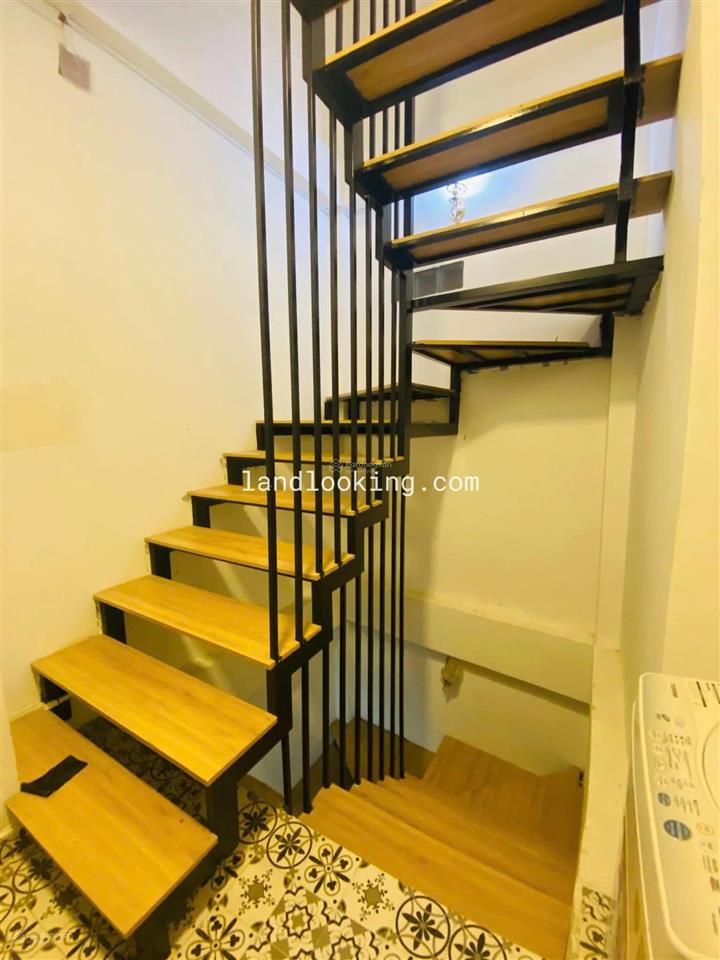 Nhà giá ngộp bán gấp 3ty980 cách mạng tháng 8, quận 10. diện tích 40m² nhà 3 lầu còn mới, sổ hồng.