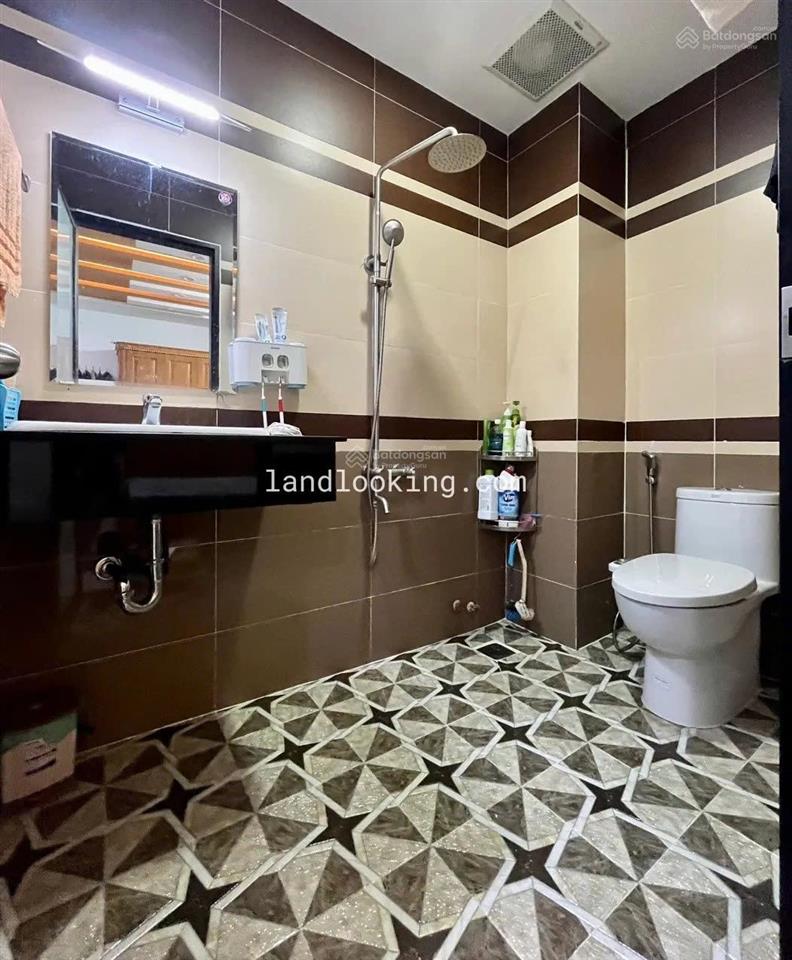 Đi nước ngoài chính chủ bán nhanh nhà đường nguyễn kim, p6, q10. diện tích 66m² nhà mới đẹp.