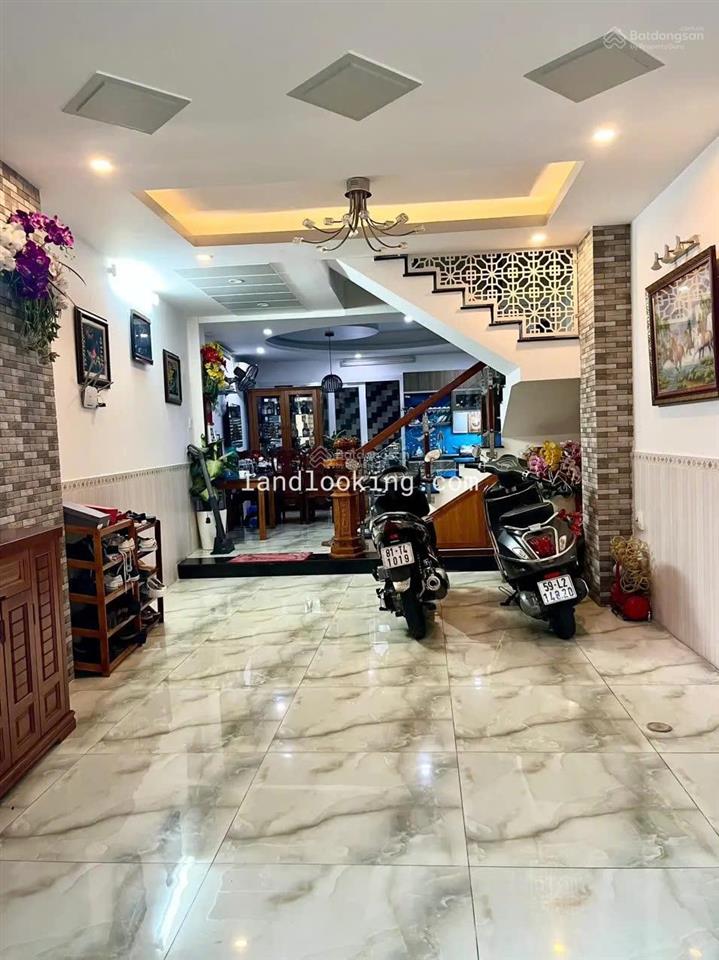 Đi nước ngoài chính chủ bán nhanh nhà đường nguyễn kim, p6, q10. diện tích 66m² nhà mới đẹp.