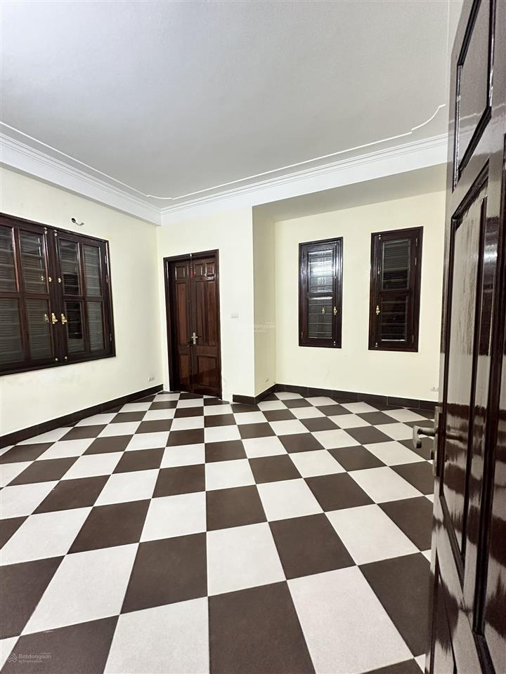 Gia đình chuyển nhà bán gấp nhà 2 mặt thoáng trong kdc gần chợ, trường học, đã có sổ đỏ lâu dài