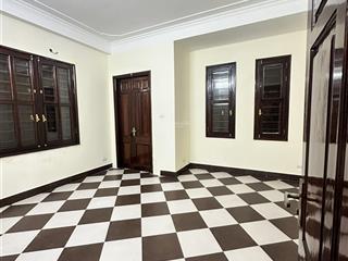 Gia đình chuyển nhà bán gấp nhà 2 mặt thoáng trong kdc gần chợ, trường học, đã có sổ đỏ lâu dài