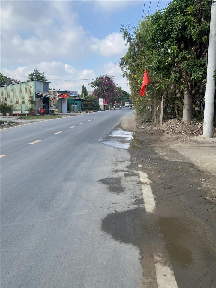 Bán nhà xưởng xã lê minh xuân, ngang 28m, giá 28 tỷ.