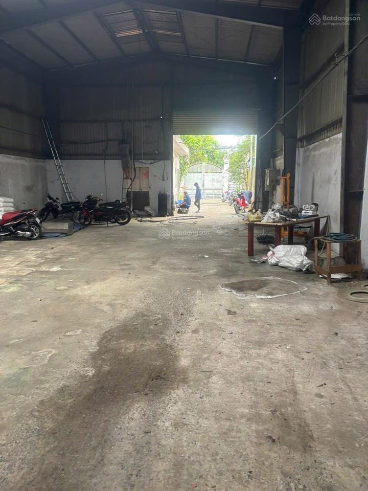 Cần bán nhà xưởng đường kênh a, xã lê minh xuân, giá 14 tỷ