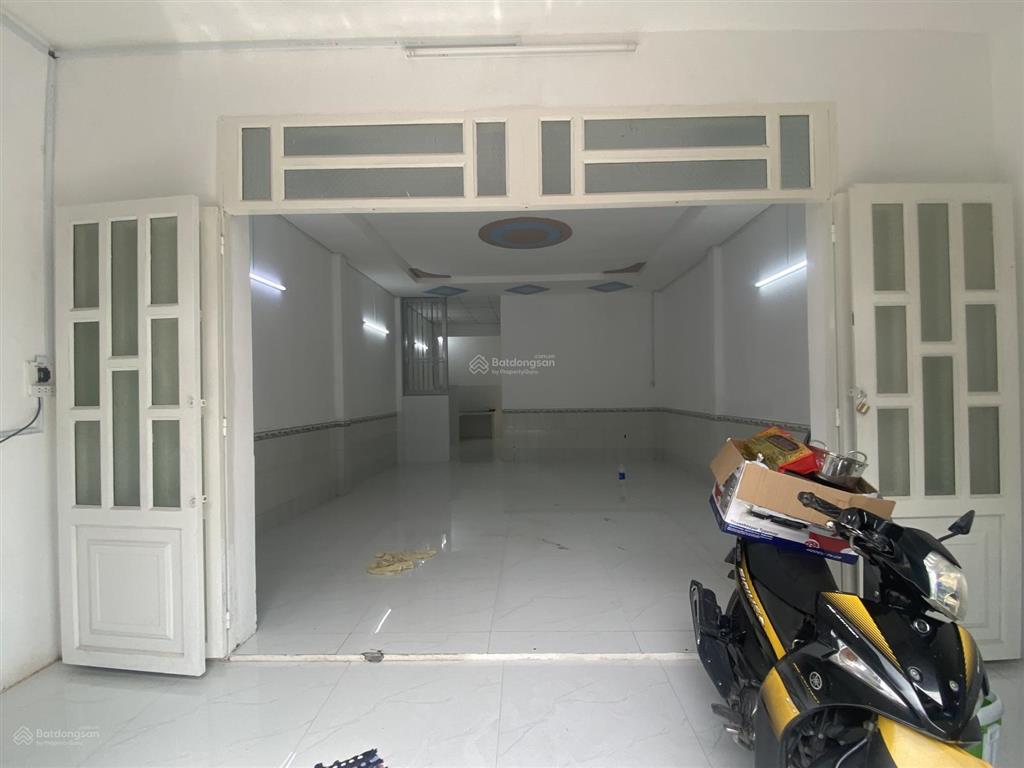 Bán nhà mặt tiền nguyễn văn dương, tt. đức hoà, giá 2,8 tỷ