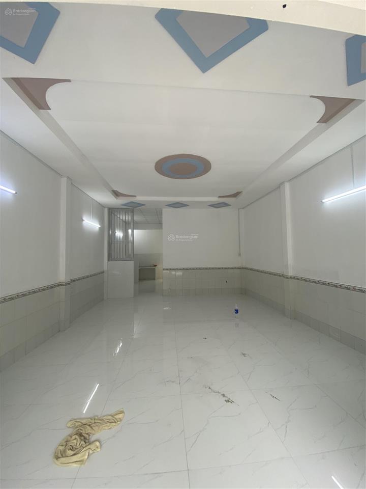 Bán nhà mặt tiền nguyễn văn dương, tt. đức hoà, giá 2,8 tỷ