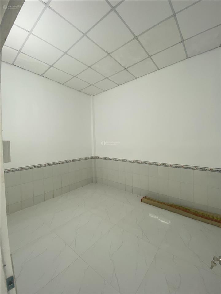 Bán nhà mặt tiền nguyễn văn dương, tt. đức hoà, giá 2,8 tỷ
