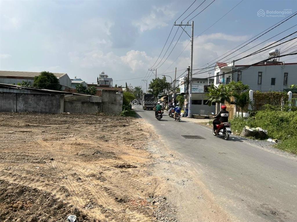 Càn bán đất thổ cư mặt tiền liên ấp 23, giá 12 tỷ.