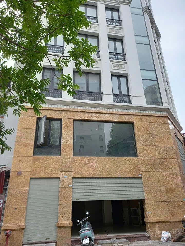 Chính chủ cần bán gấp nhà lô góc nguyễn thị định, đỗ quang, hoàng ngân. dt 135m2 x7t, có thang máy.