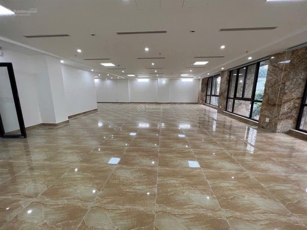Chính chủ bán mảnh đất 666m2 xây building mặt phố quận tây hồ, đi bộ ra hồ tây, gần phủ tây hồ