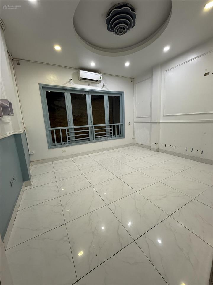 Chính chủ cho thuê nhà phân lô ngõ 23 đỗ quang. diện tích 70m2 x 4 tầng.  0866 696 ***