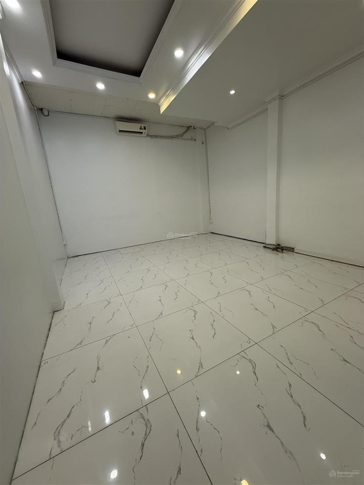 Chính chủ cho thuê nhà phân lô ngõ 23 đỗ quang. diện tích 70m2 x 4 tầng.  0866 696 ***