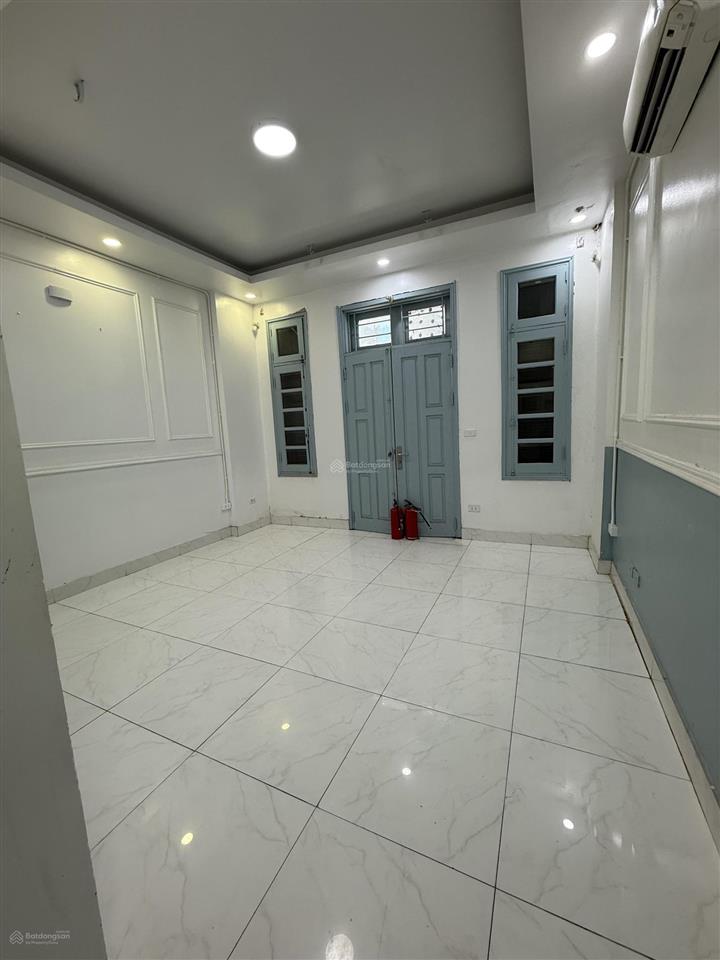 Chính chủ cho thuê nhà phân lô ngõ 23 đỗ quang. diện tích 70m2 x 4 tầng.  0866 696 ***