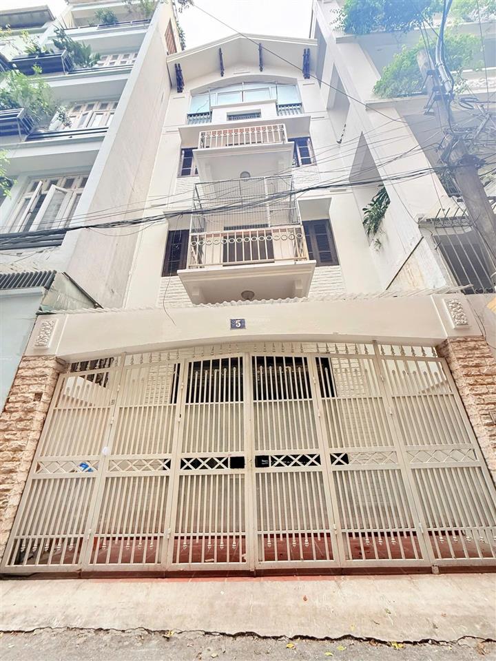 Chính chủ cho thuê nhà phân lô ngõ 29 mạc thái tổ, trung kính, yên hoà.  0866 696 ***