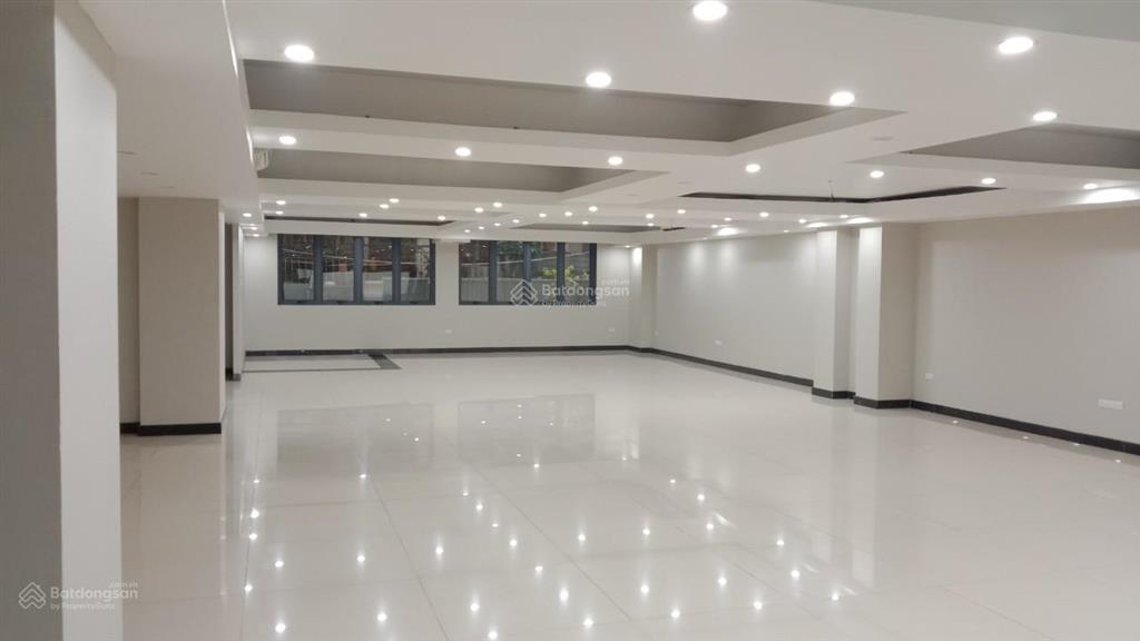 Nhỉnh 40 tỷ. chính chủ bán nhà mặt phố hoàng ngân, lê văn lương. dt 90m2 x8 tầng 1 hầm, thang máy.