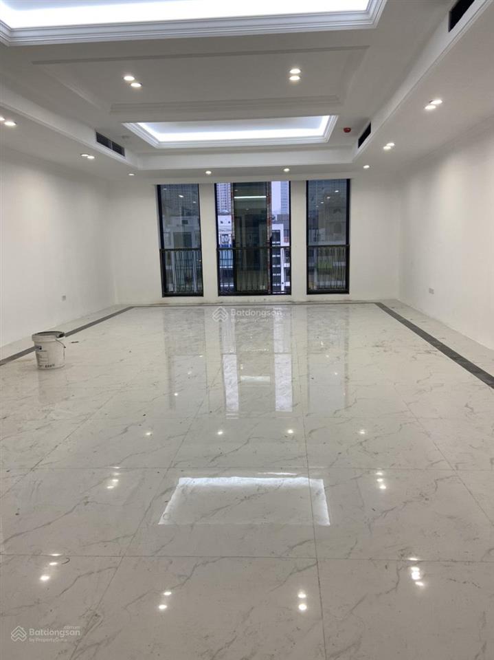 Nhỉnh 40 tỷ. chính chủ bán nhà mặt phố hoàng ngân, lê văn lương. dt 90m2 x8 tầng 1 hầm, thang máy.