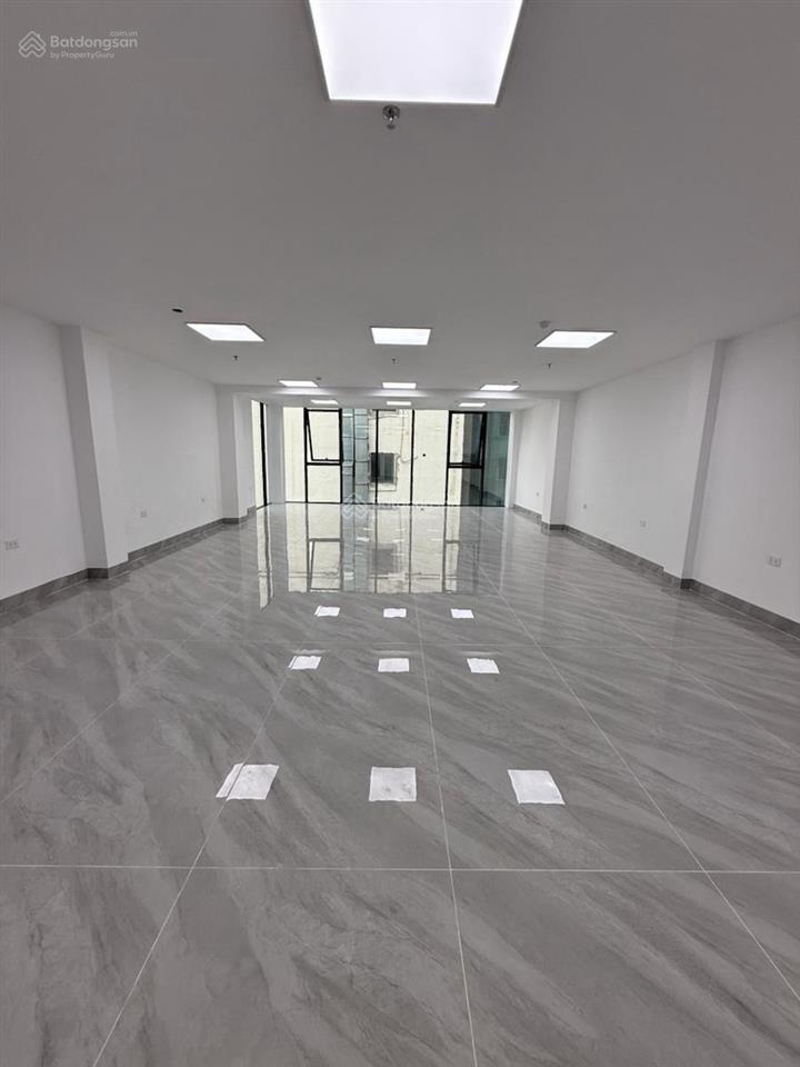 Chính chủ cần bán tòa nhà building 9 tầng có hầm mặt phố hoàng ngân, nguyễn thị định, lê văn lương.