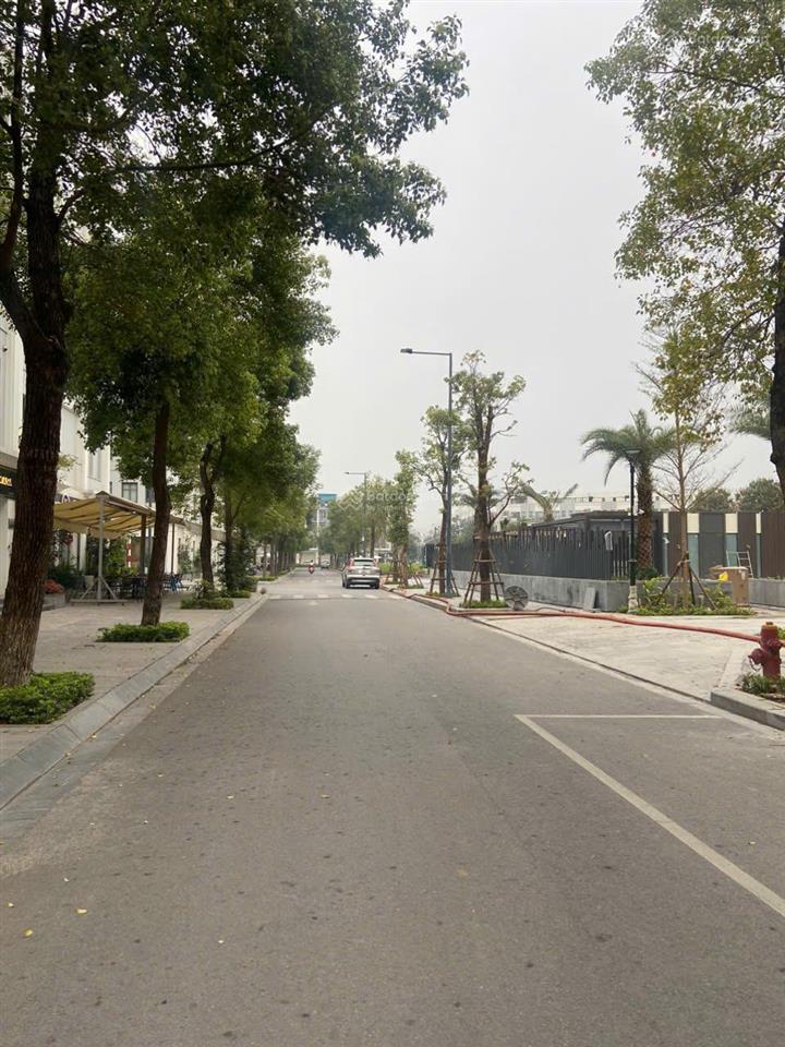 Giảm chào 600 triệu. chính chủ bán nhà đẹp,ô tô đỗ cửa,khu đô thị mỹ đình,nam từ liêm.