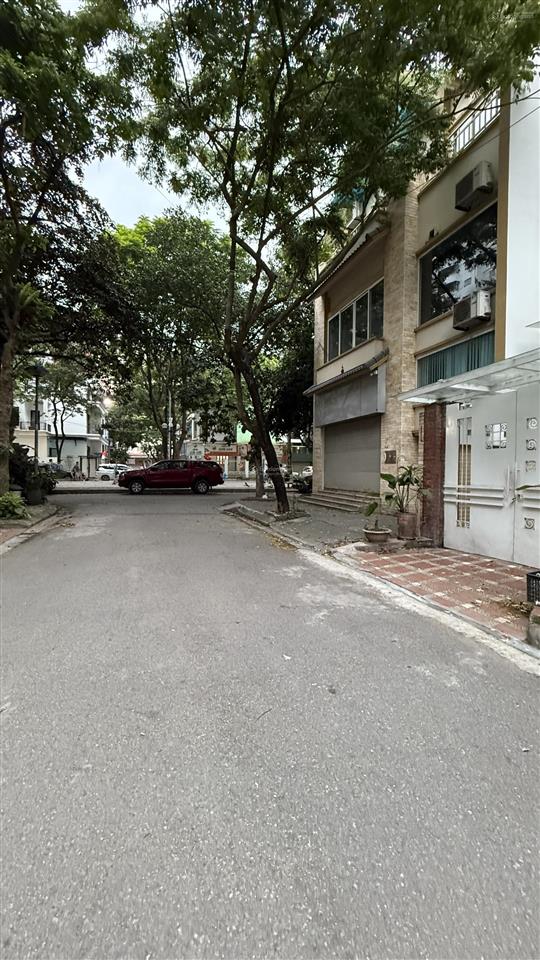 Chỉ 20 tỷ. chính chủ cần nhà ngõ 34 nguyễn thị định, gần đỗ quang, trung hoà nhân chính, cầu giấy