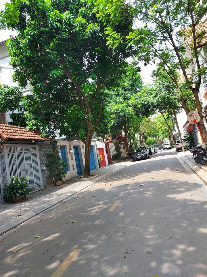 Chính chủ cho thuê nhà khu phân kđt trung yên, phường trung hòa.dt 130m2 x 5 tầng.  0866 696 ***
