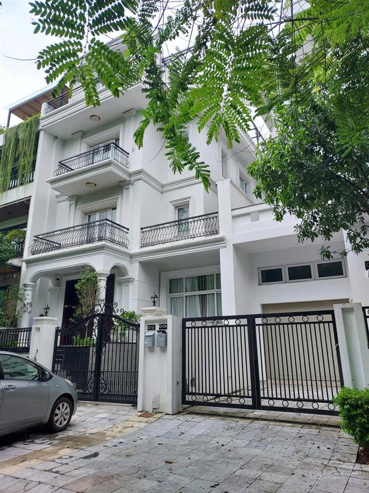 Hạ chào 2 tỷ. chính chủ bán nhà mặt phố dịch vọng, thành thái, cầu giấy. 310m2 x 5t. mt 15m