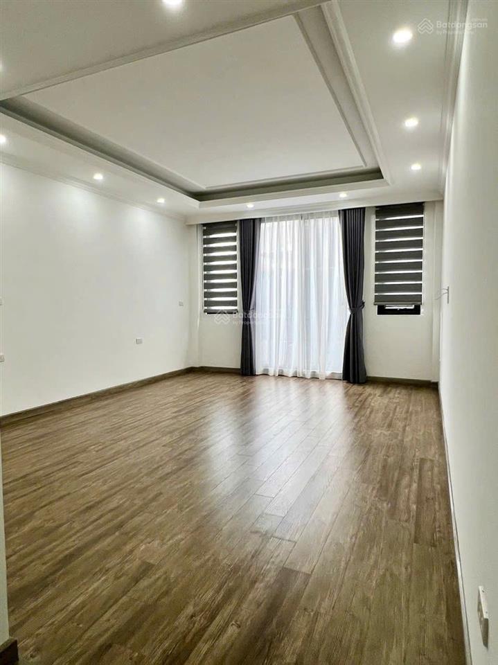 Giảm chào 500tr. bán nhà ngõ ô tô tránh phố thiên hiền, nam từ liêm, full nội thất, kinh doanh tốt.