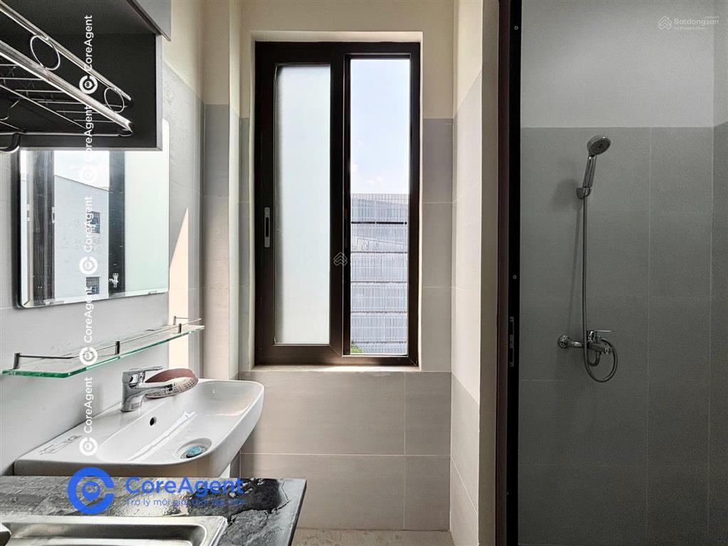 Duplex mới xây cửa sổ trời đi bộ qua đh công thương gần aeon mall tân phú  big c trường chinh