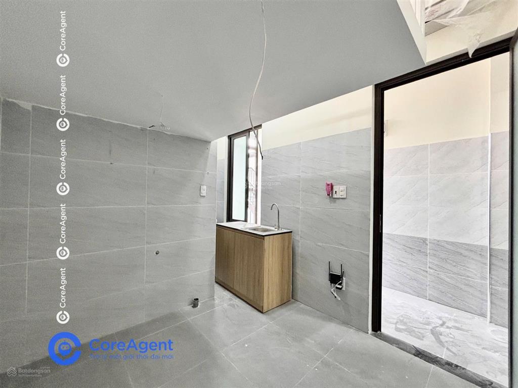 Duplex mới xây cửa sổ trời đi bộ qua đh công thương gần aeon mall tân phú  big c trường chinh