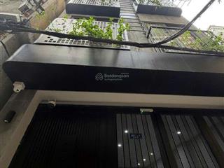 Hơn 30 tỷ  toà căn hộ dịch vụ cao cấp 5 sao, liễu giai, 26 phòng, doanh thu 2.5 tỷ/ năm, 2 thoáng