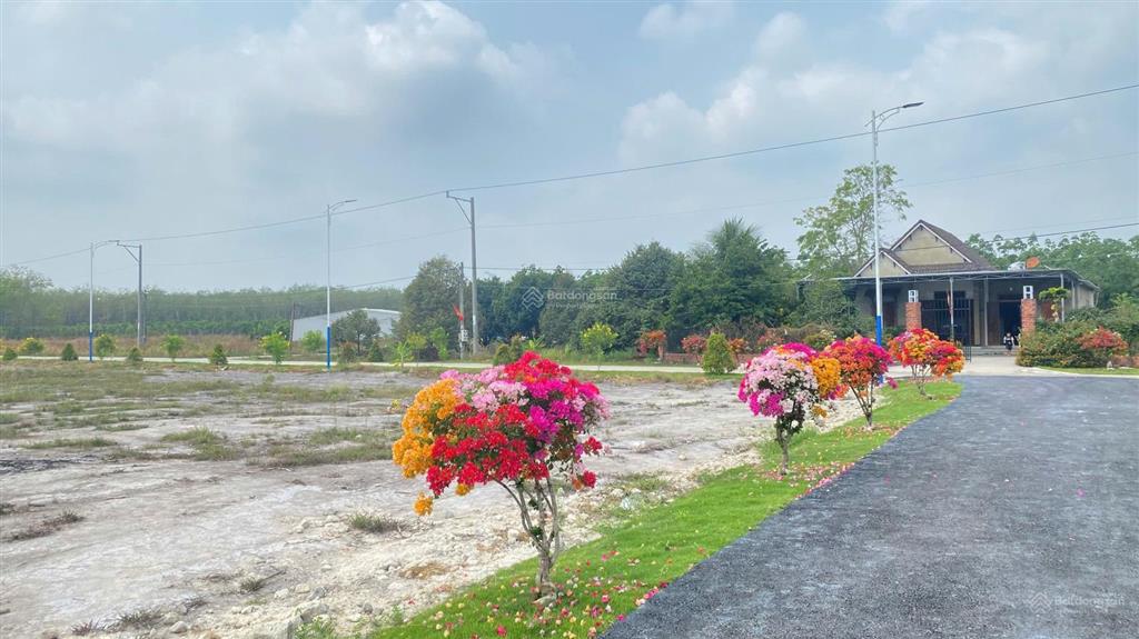 Bán đất chơn thành 5x43m thổ cư 50m2 sẵn sổ gần khu du lịch hoa việt giá cực tốt