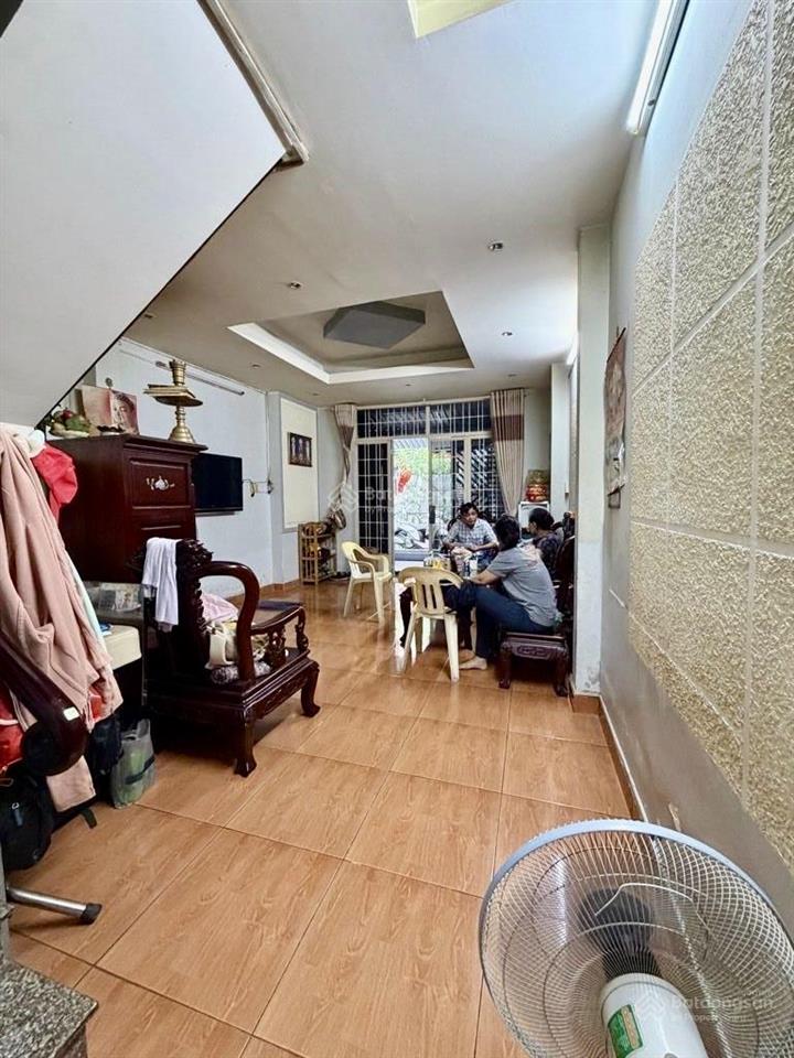 Ô tô đỗ cổng  đỗ công tường  aeon mall  tân quý 1 trệt 1 lầu  dt 4 x 12  chỉ 5.799t